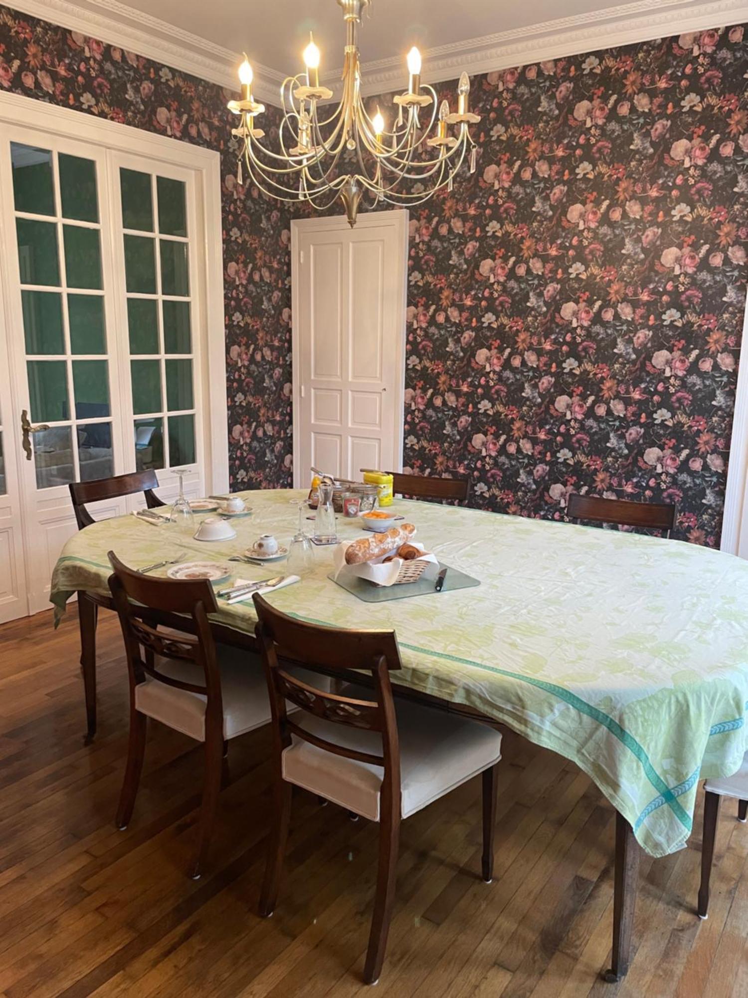 Holiday Home Villa Castel Marie Louise Neris-les-Bains Luaran gambar