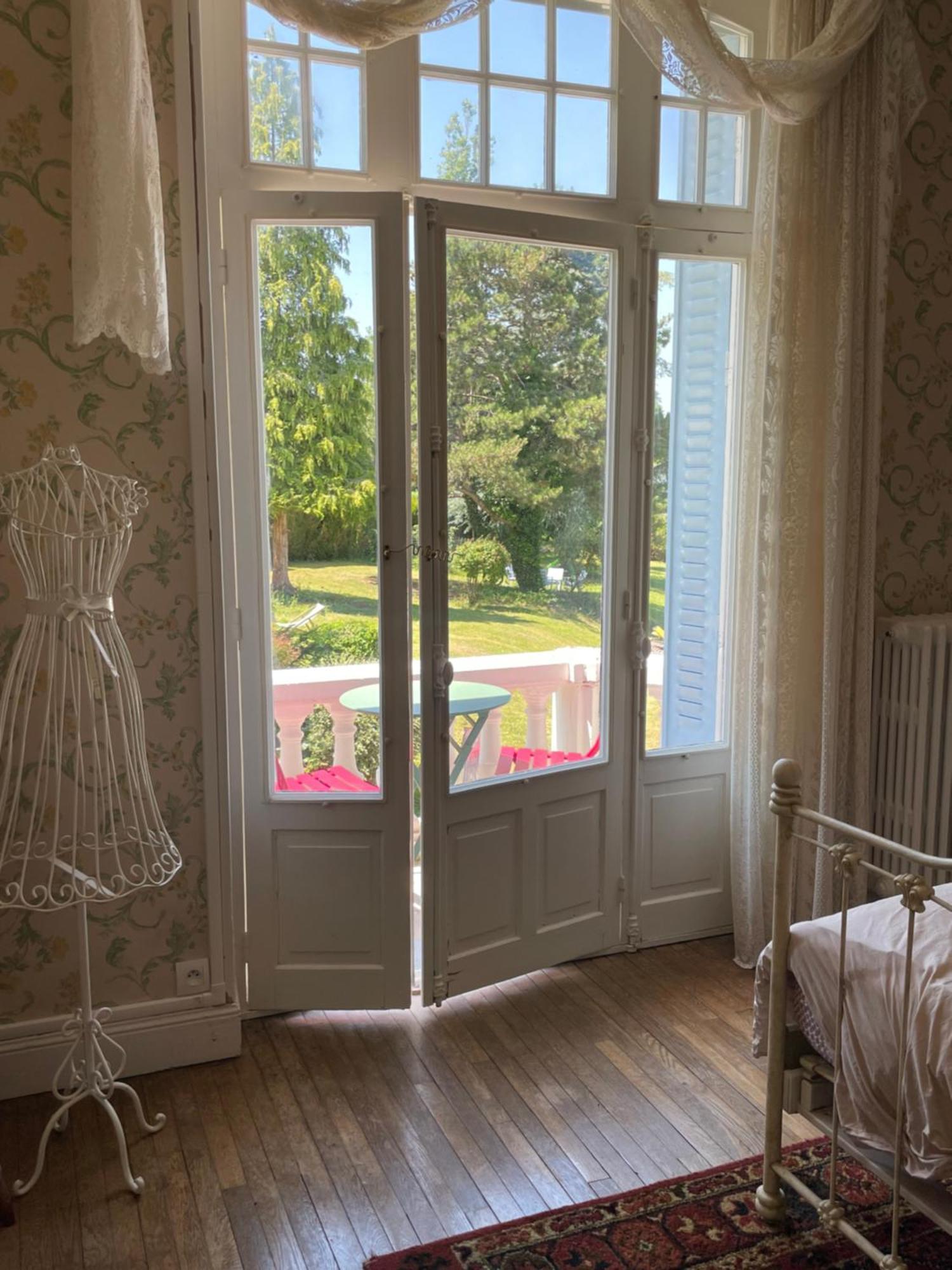 Holiday Home Villa Castel Marie Louise Neris-les-Bains Luaran gambar