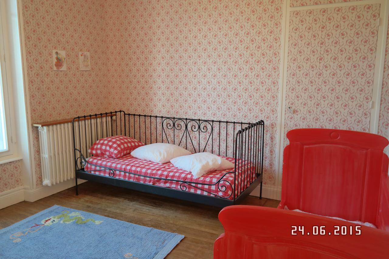 Holiday Home Villa Castel Marie Louise Neris-les-Bains Luaran gambar
